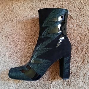 Terry de Havilland Shard Patent Leather Snake Square Toe Boot Size 39/8